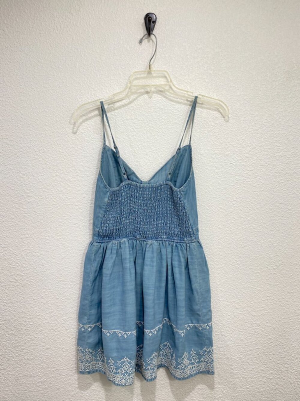 Hollister Embroidered Mini Dress Cut Out Smocked Chambray Blue Medium - Picture 5 of 10